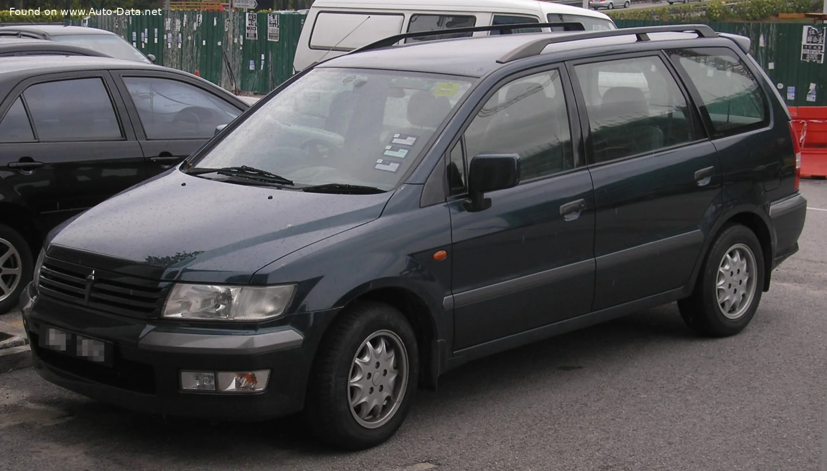 Mitsubishi Space Wagon 2.0 i 16V (133 Hp)2002 - 2004 thumbnail 5