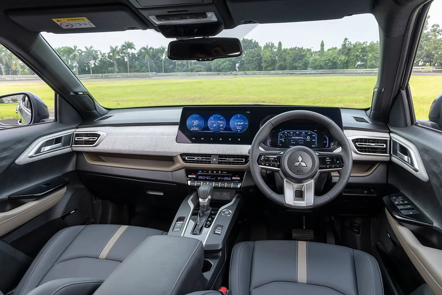 Mitsubishi Xforce 1.5 MIVEC (105 Hp) CVT2023 - thumbnail 3