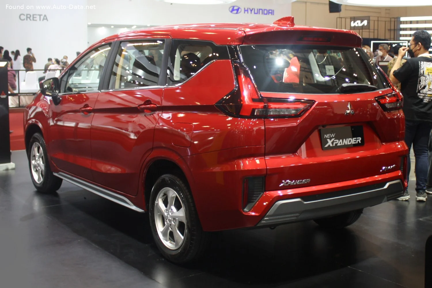 Mitsubishi Xpander 1.5 MIVEC (105 Hp)2021 - thumbnail 2