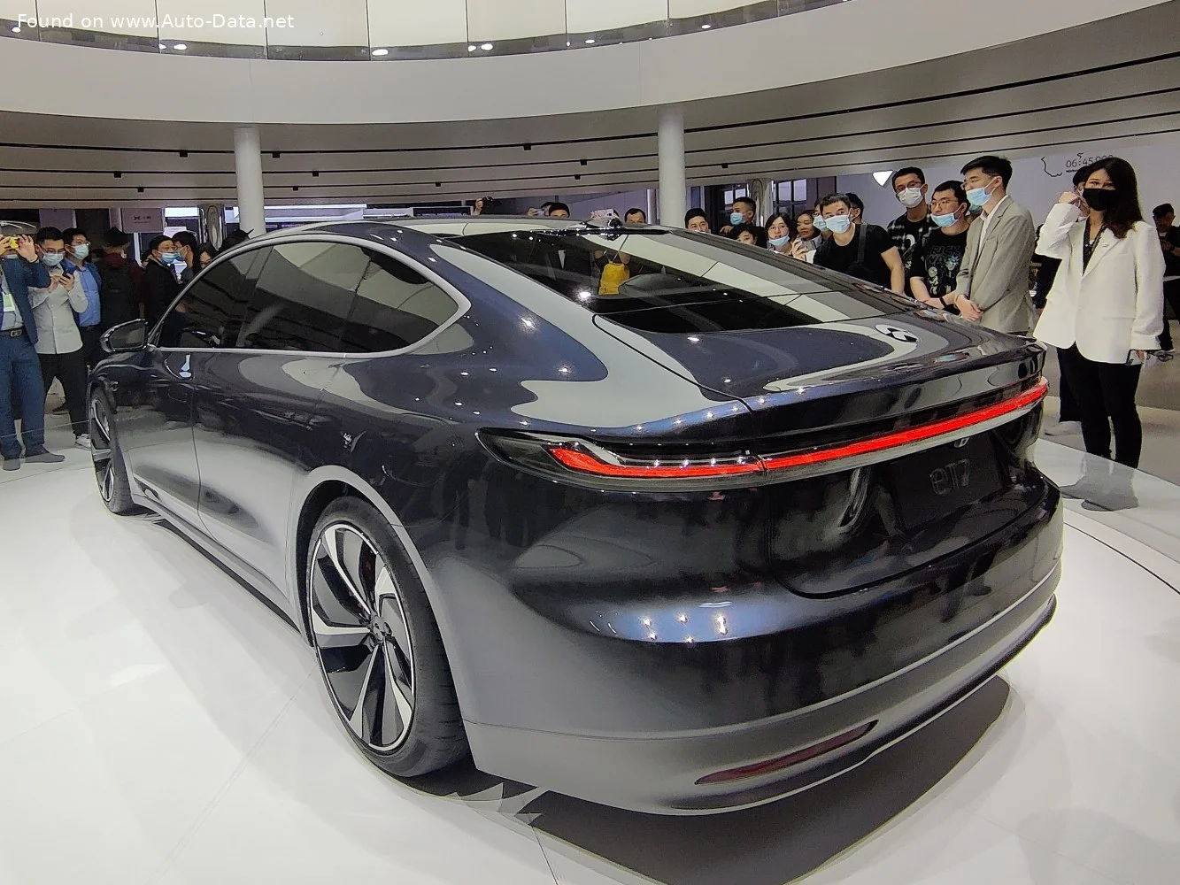NIO ET7 100 kWh (653 Hp) 4WD Electric2022 - thumbnail 2