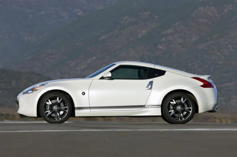 Nissan 370Z 3.7 V6 (328 Hp)2012 - 2017 thumbnail 12