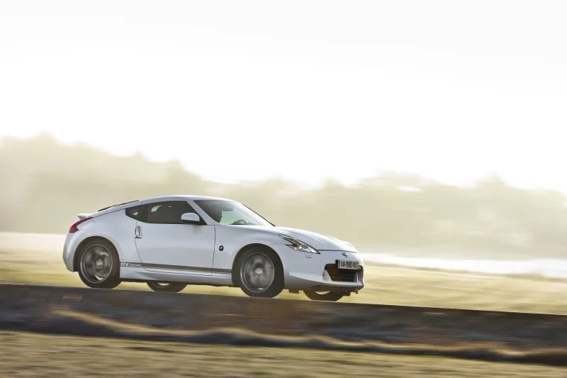Nissan 370Z 3.7 V6 (328 Hp)2012 - 2017 thumbnail 16