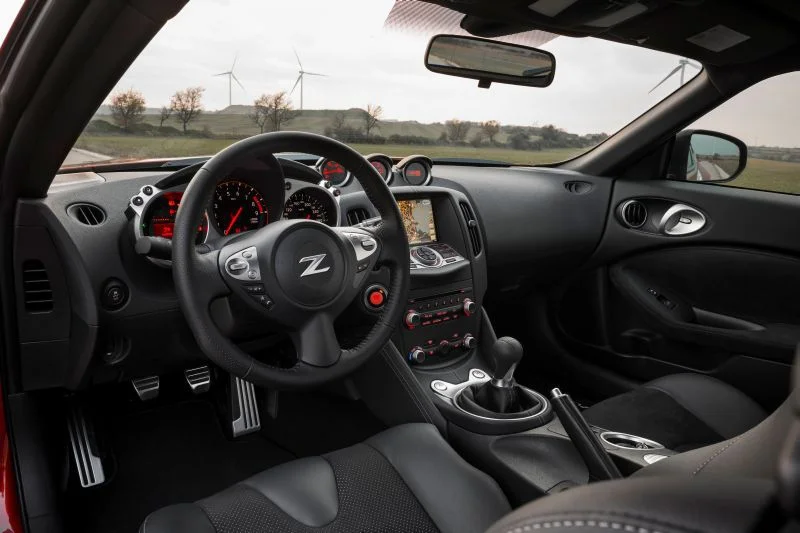 Nissan 370Z 3.7 V6 (328 Hp)2012 - 2017 thumbnail 4