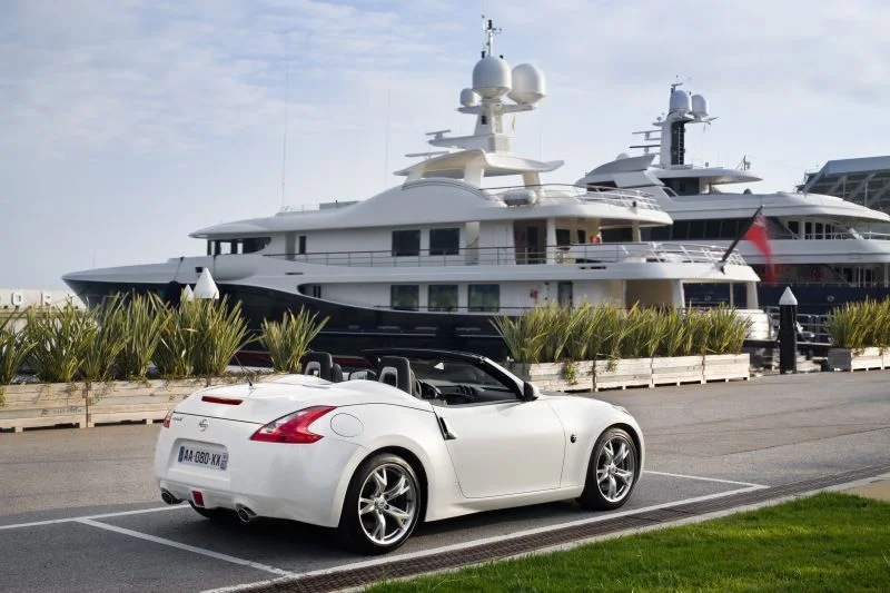 Nissan 370Z 3.7 V6 (328 Hp)2009 - 2012 thumbnail 11