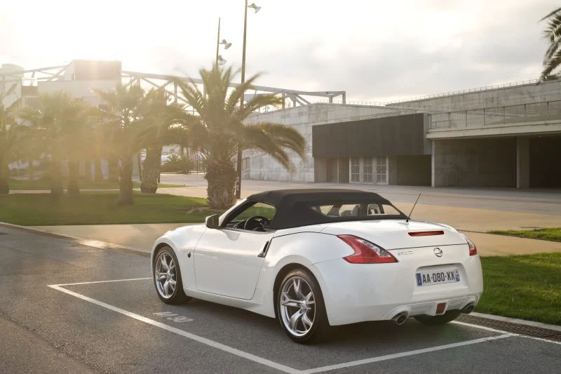 Nissan 370Z 3.7 V6 (328 Hp)2009 - 2012 thumbnail 13