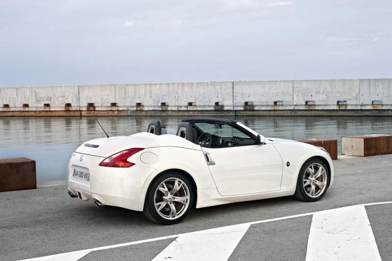 Nissan 370Z 3.7 V6 (328 Hp)2009 - 2012 thumbnail 15