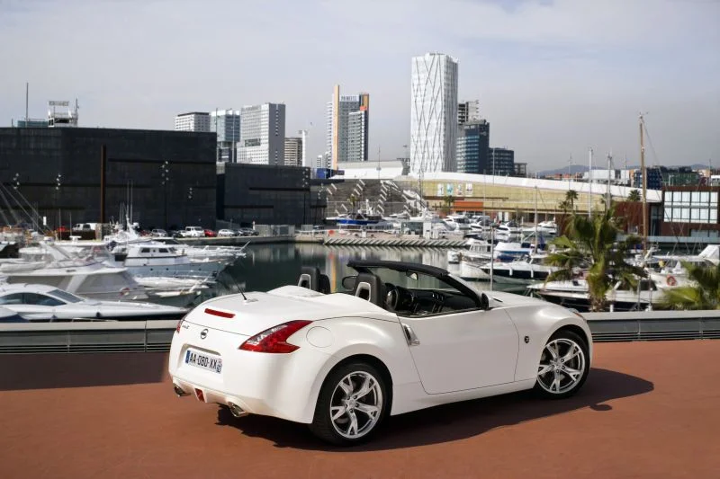 Nissan 370Z 3.7 V6 (328 Hp)2009 - 2012 thumbnail 3