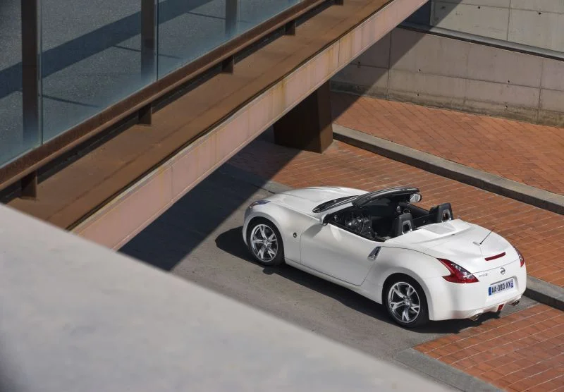 Nissan 370Z 3.7 V6 (328 Hp)2009 - 2012 thumbnail 7