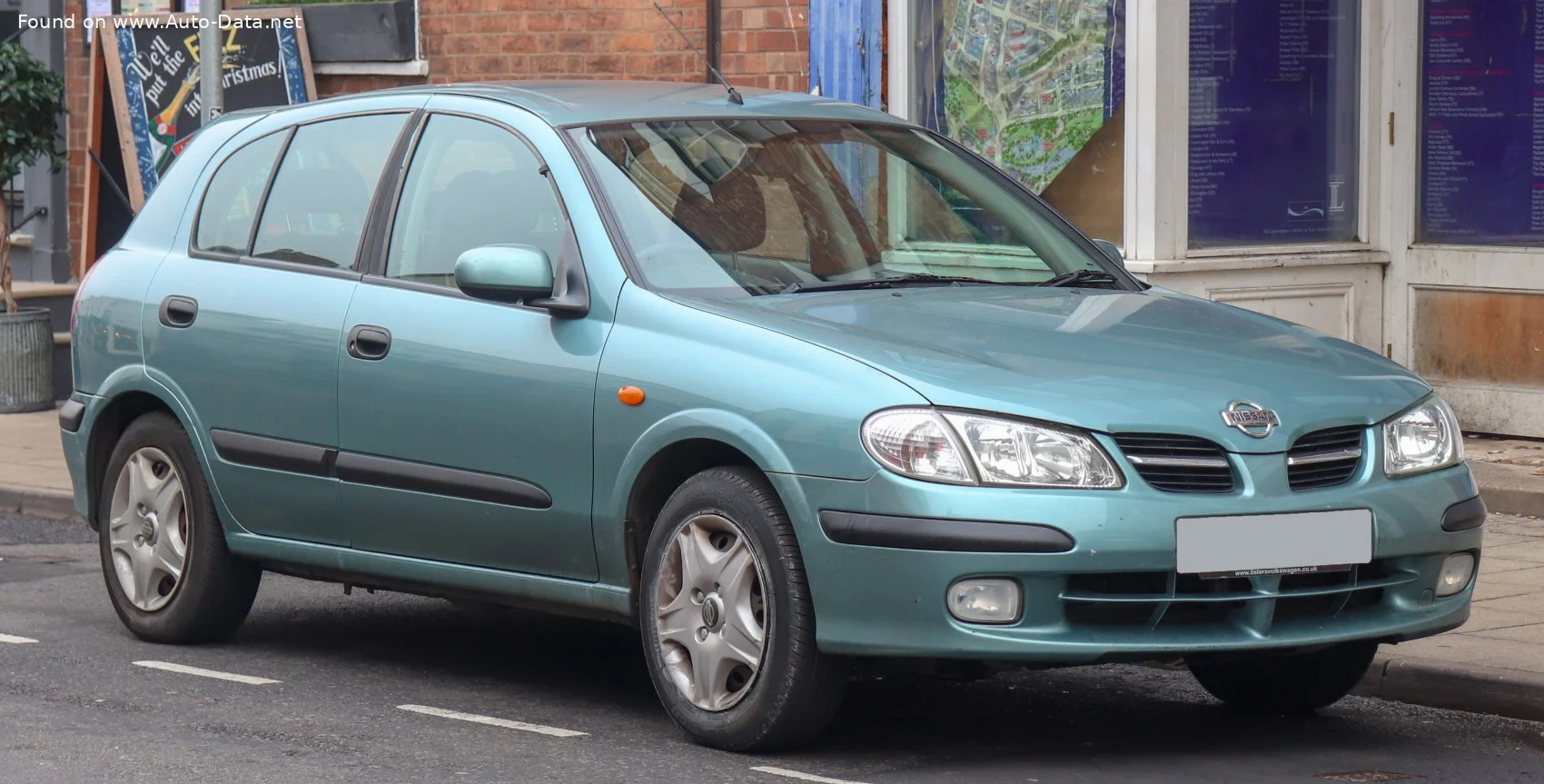 Nissan Almera Nissan Almera II Hatchback (N16)
