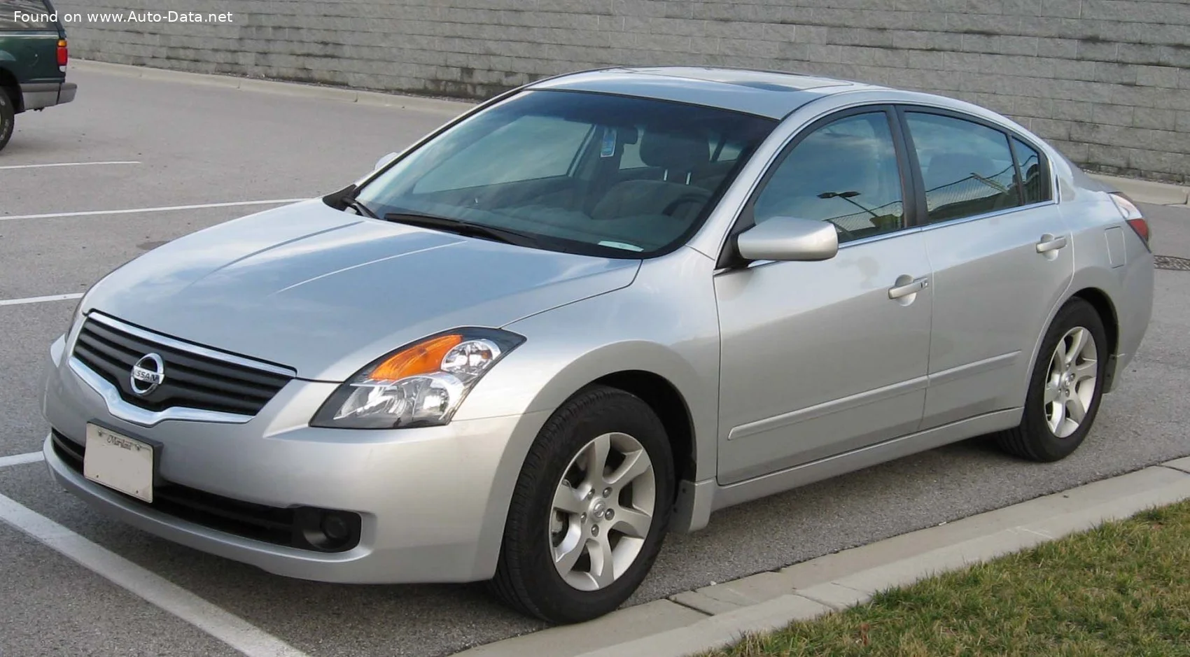 Nissan Altima 2.5 (177 Hp)2007 - 2012 thumbnail 2