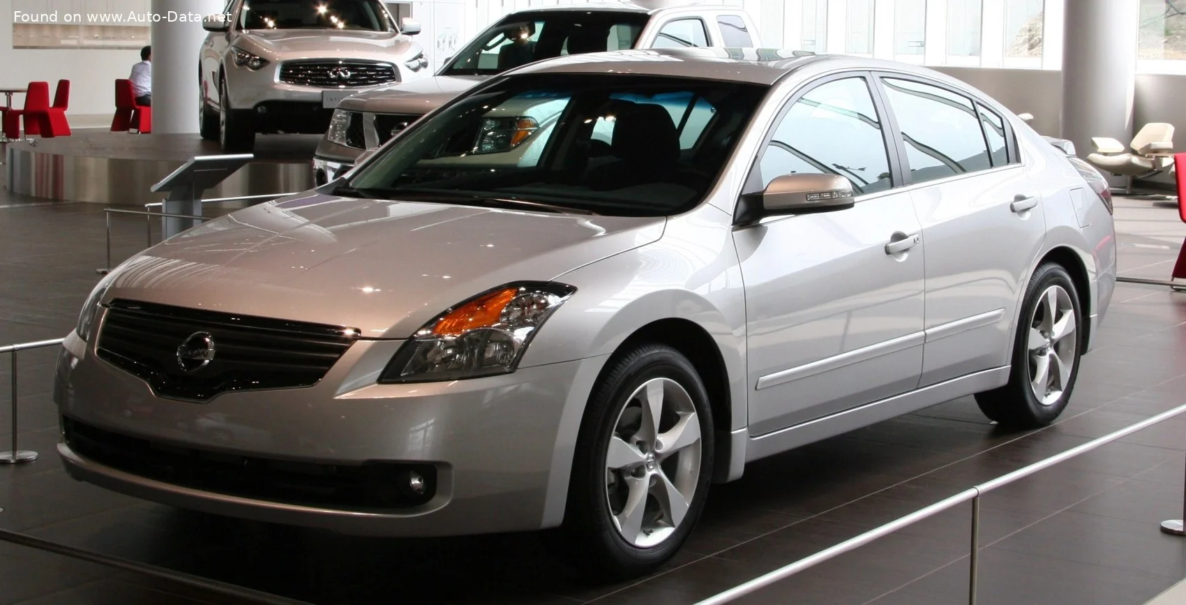 Nissan Altima 2.5 (177 Hp)2007 - 2012 thumbnail 4