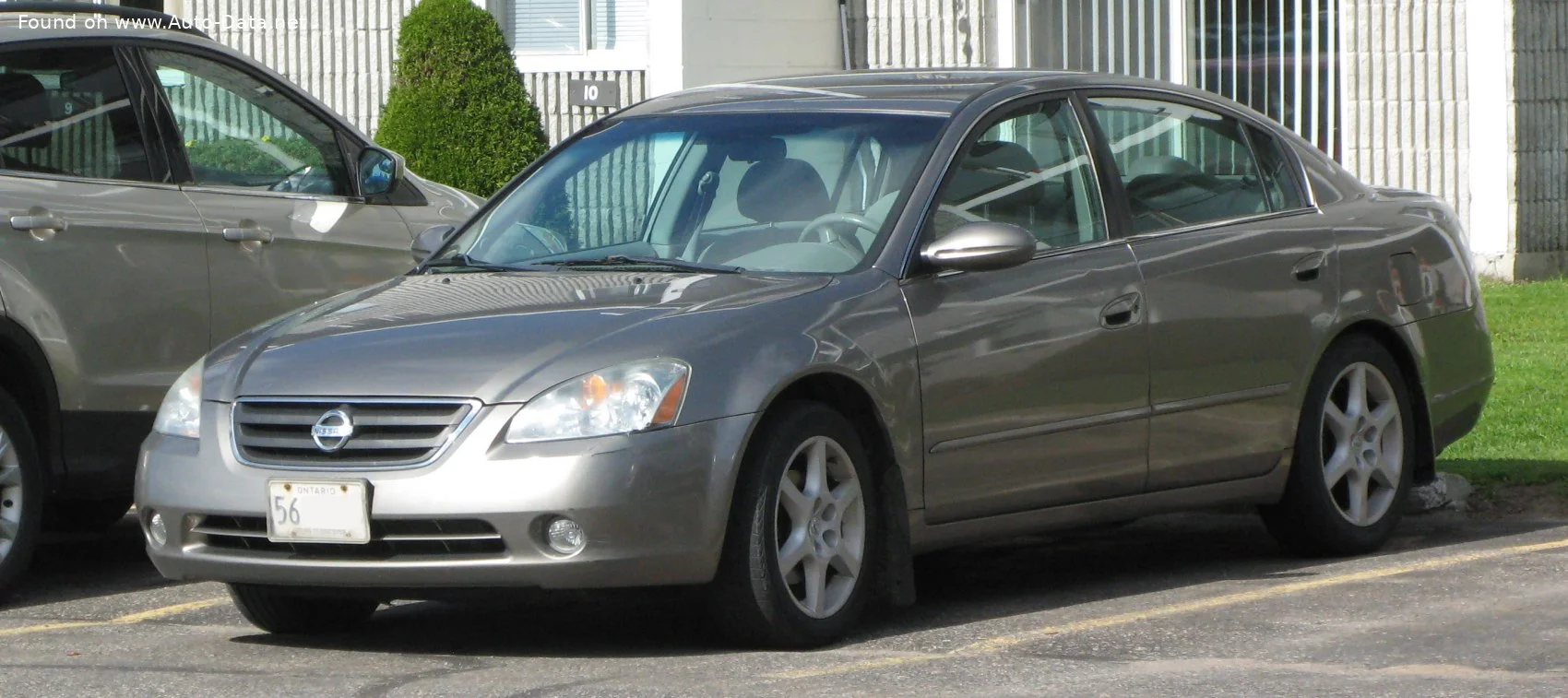 Nissan Altima 2.5 i 16V (175 Hp)2002 - 2006 thumbnail 2