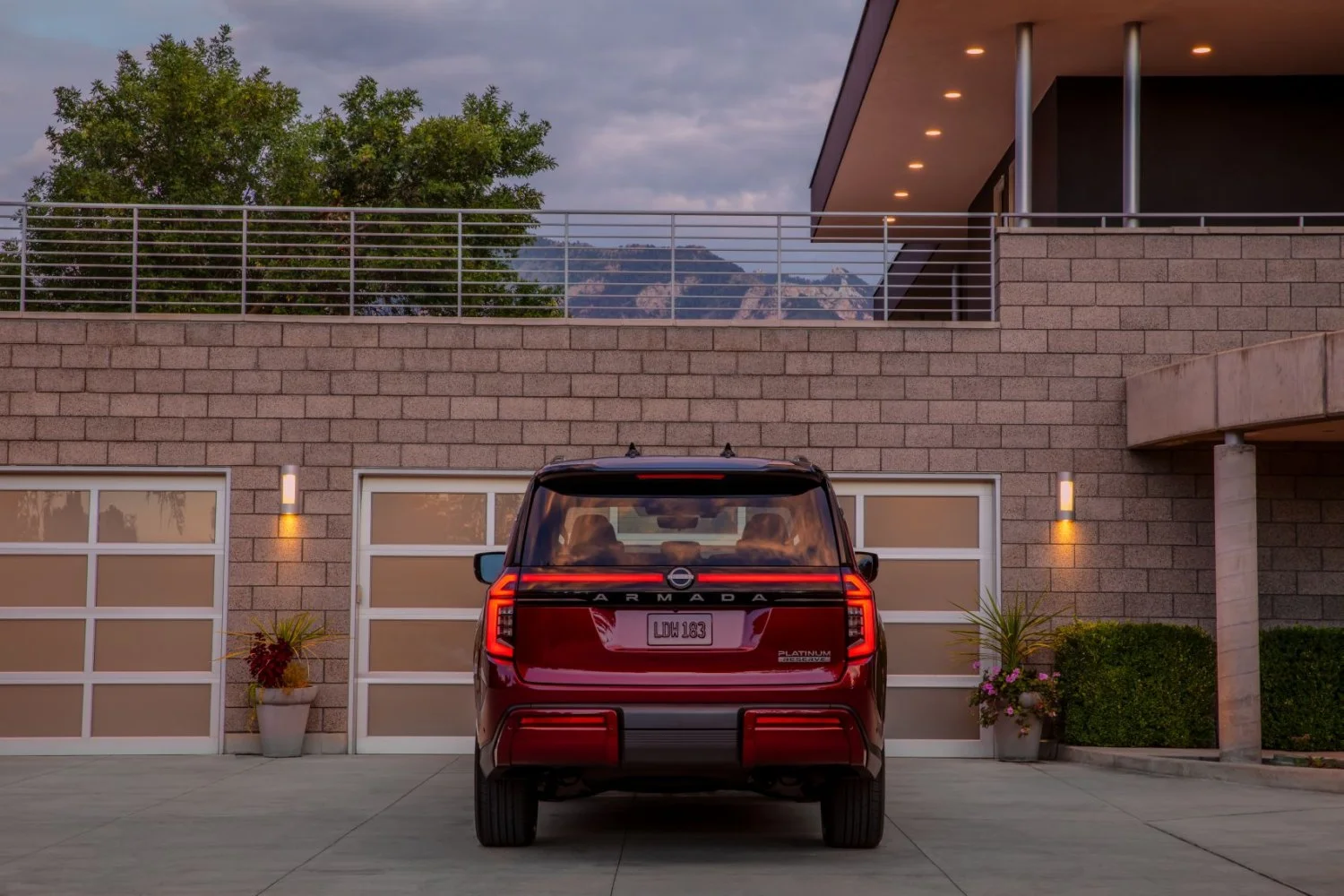 Nissan Armada 3.5 V6 (425 Hp) 4WD Automatic2024 - thumbnail 11