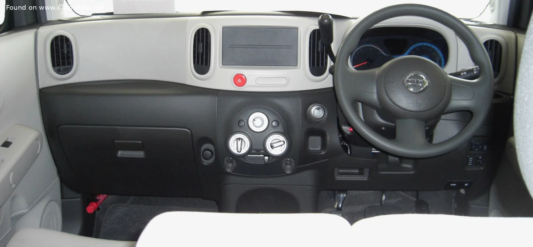 Nissan Cube 1.5 (109 Hp)2008 - 2019 thumbnail 5