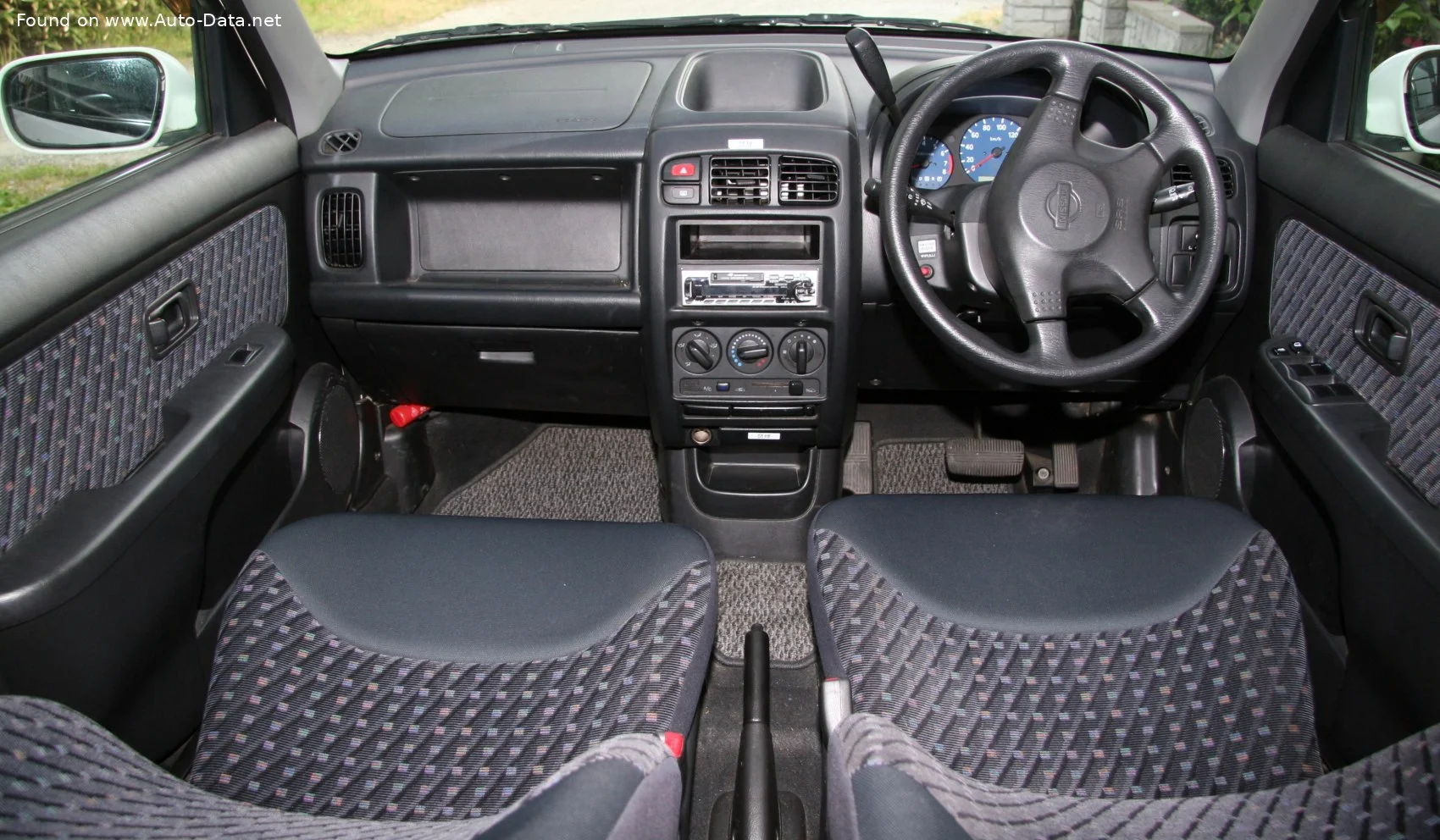 Nissan Cube 1.3 i 16V (101 Hp)2002 - 2002 thumbnail 5