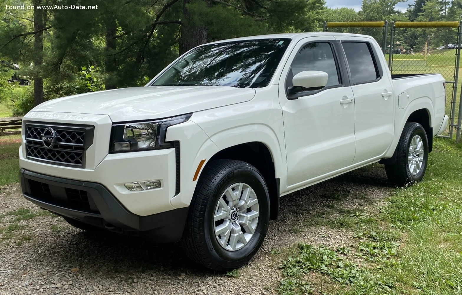 Nissan Frontier 3.8 V6 (310 Hp) 4x2 Automatic2021 - 2024 thumbnail 3