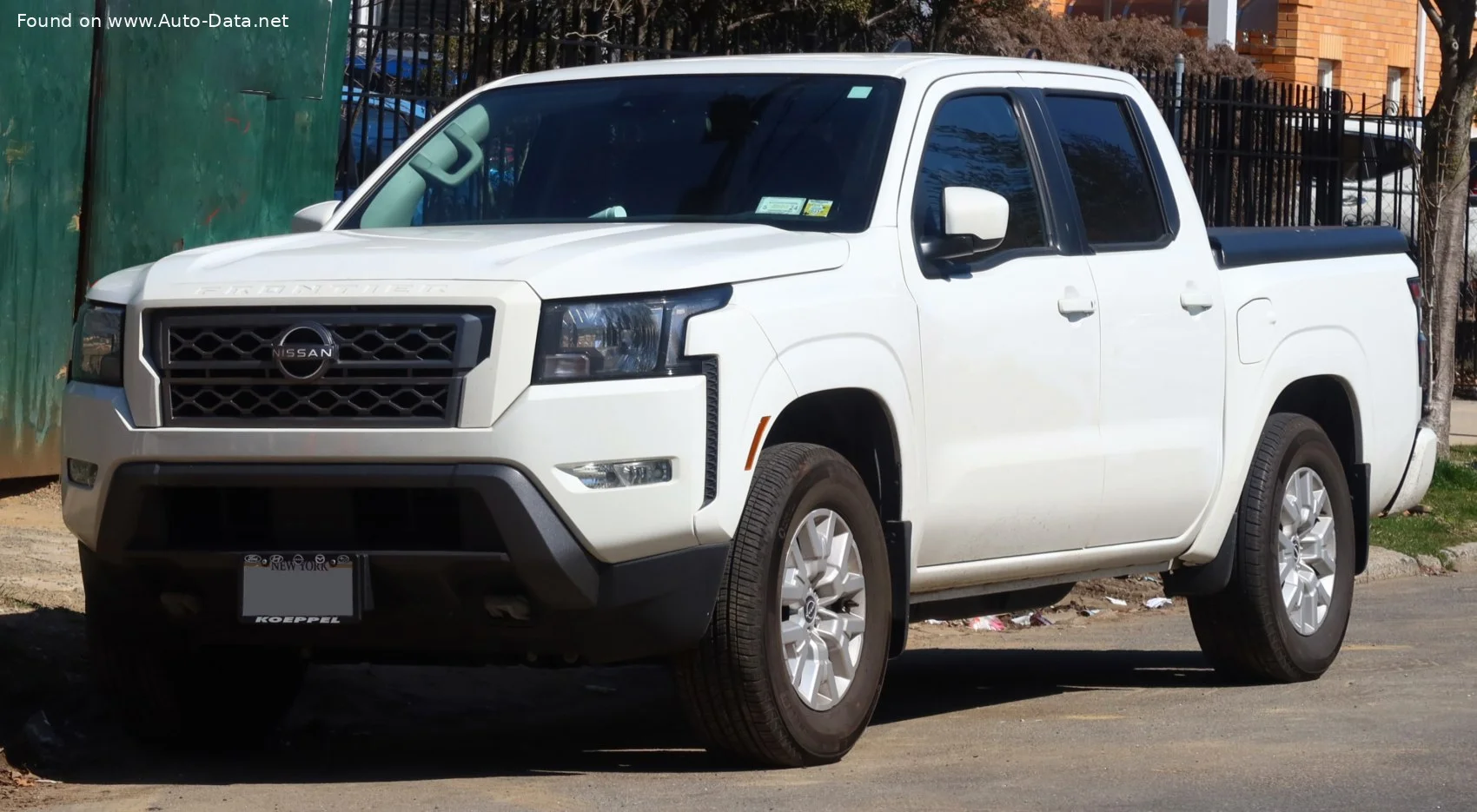 Nissan Frontier 3.8 V6 (310 Hp) 4x2 Automatic2021 - 2024 thumbnail 5