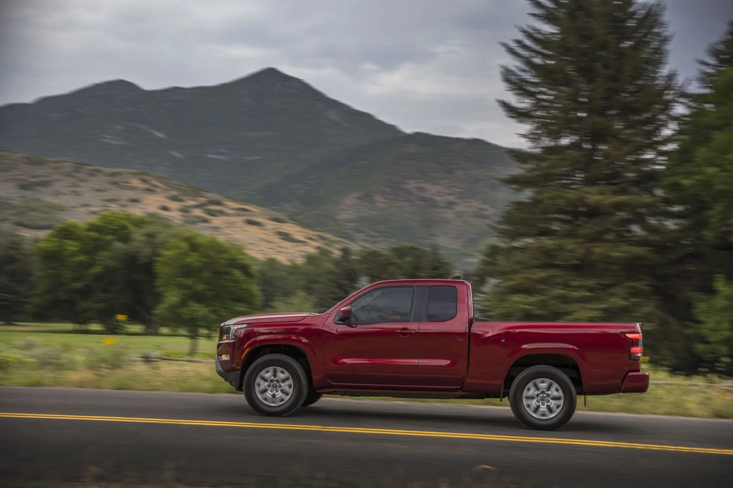 Nissan Frontier 3.8 V6 (310 Hp) 4x2 Automatic2021 - 2024 thumbnail 2