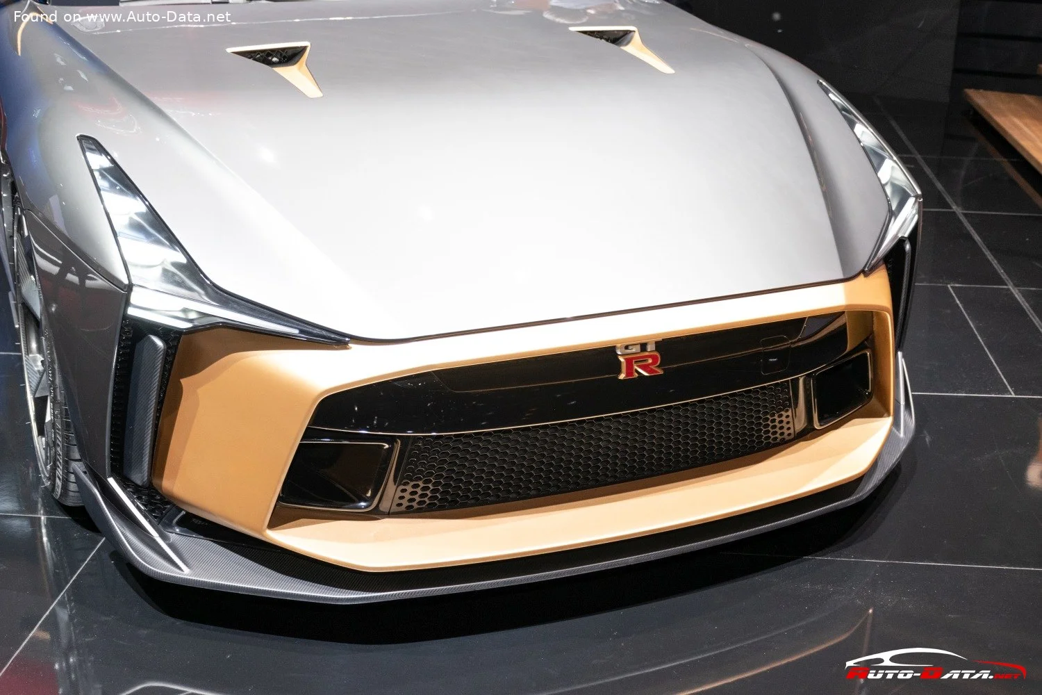Nissan GT-R Nissan GT-R50 thumbnail 10