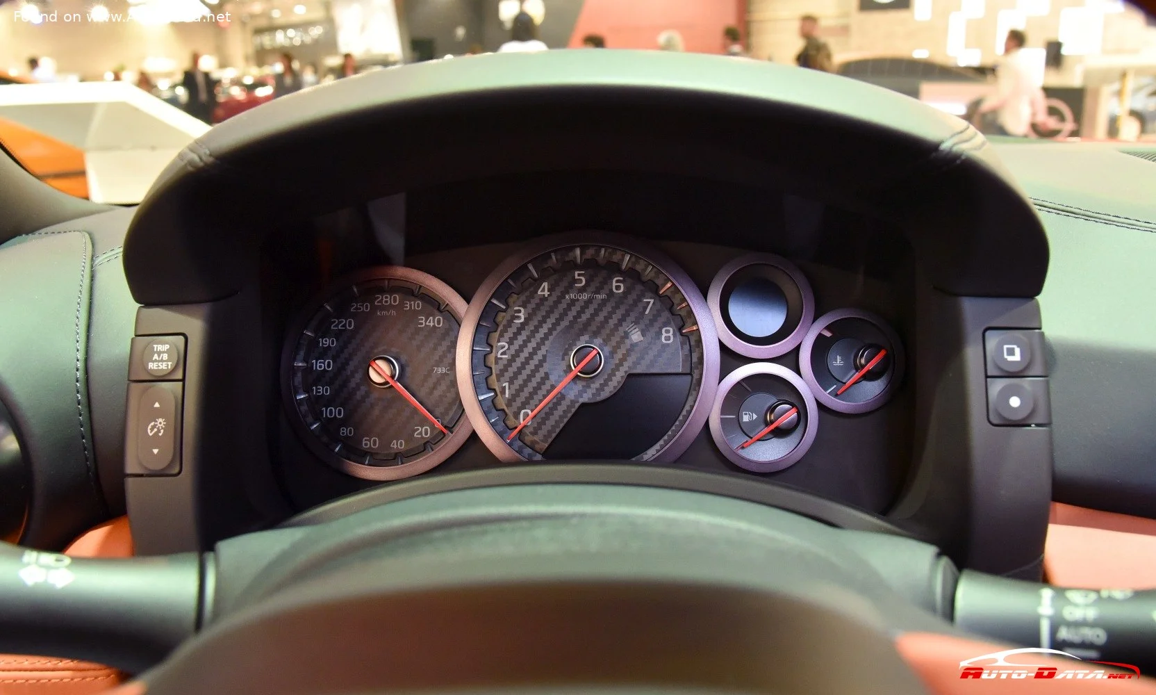 Nissan GT-R 3.8 V6 (570 Hp) AWD DCT2016 - 2023 thumbnail 18