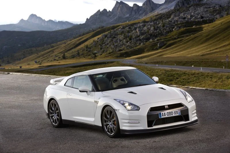 Nissan GT-R 3.8 V6 (530 Hp) AWD DCT2010 - 2012 - 1