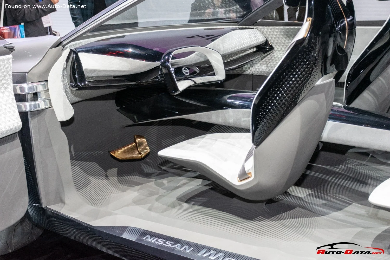 Nissan IMQ Nissan IMQ Concept thumbnail 11