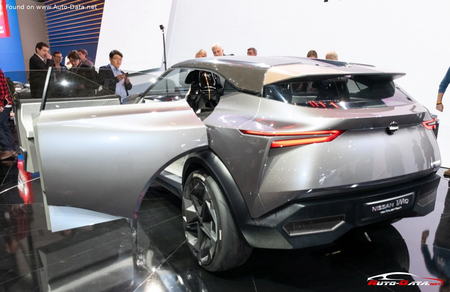 Nissan IMQ Nissan IMQ Concept thumbnail 12