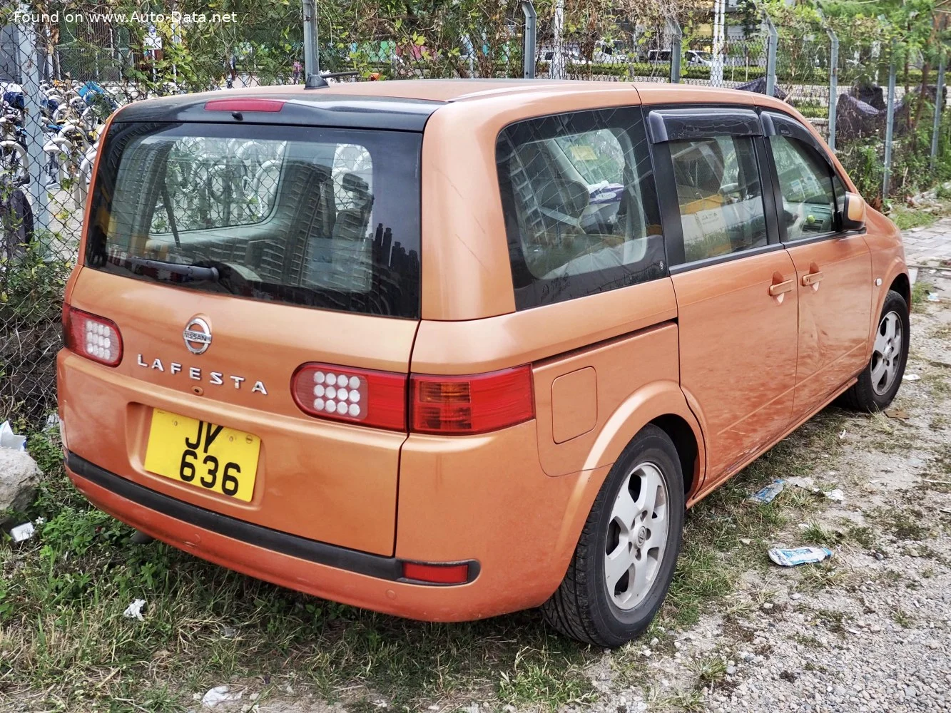 Nissan Lafesta 2.0 (129 Hp) 4WD2004 - 2007 thumbnail 2