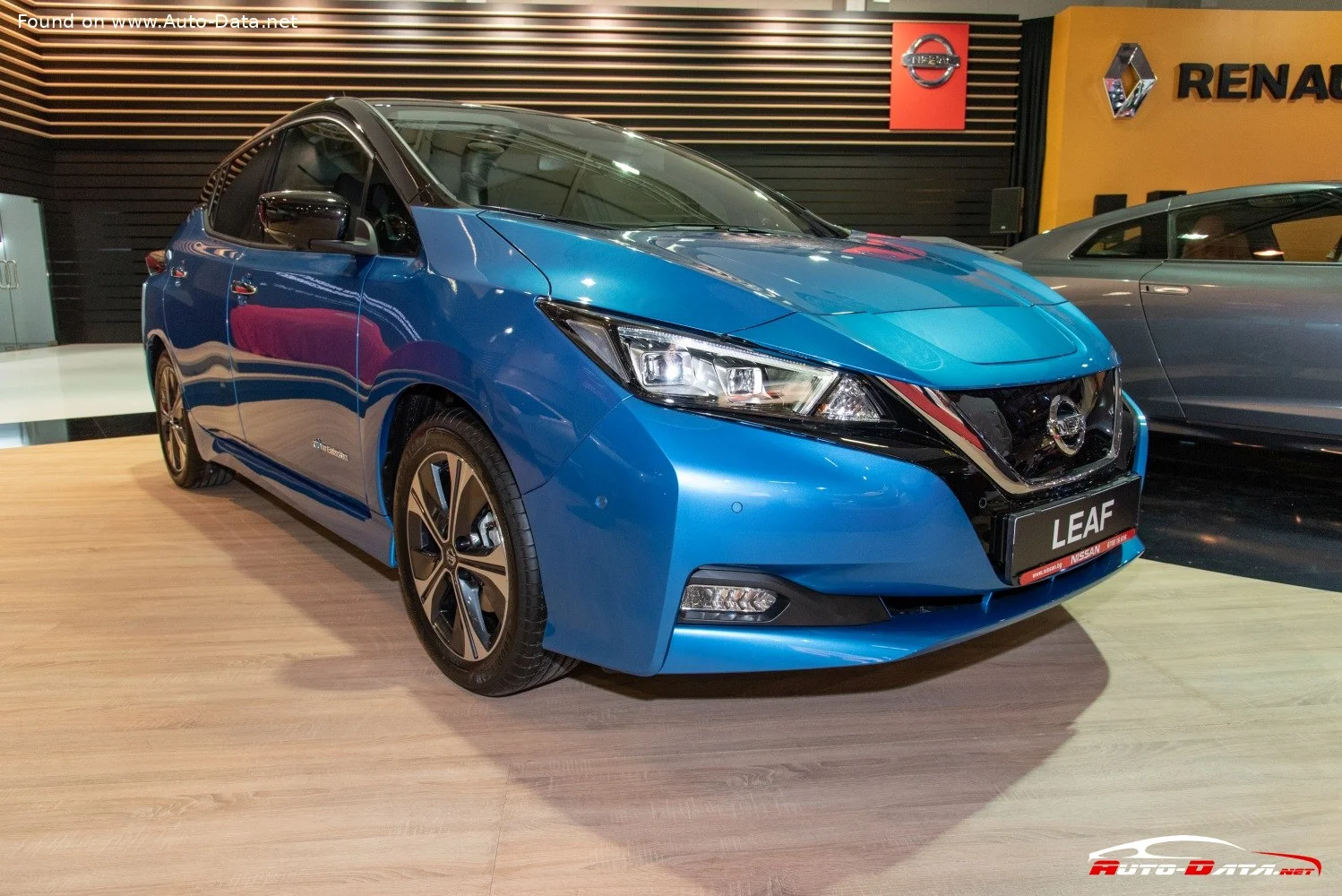 Nissan Leaf 40 kWh (150 Hp)2017 - 2025 thumbnail 18