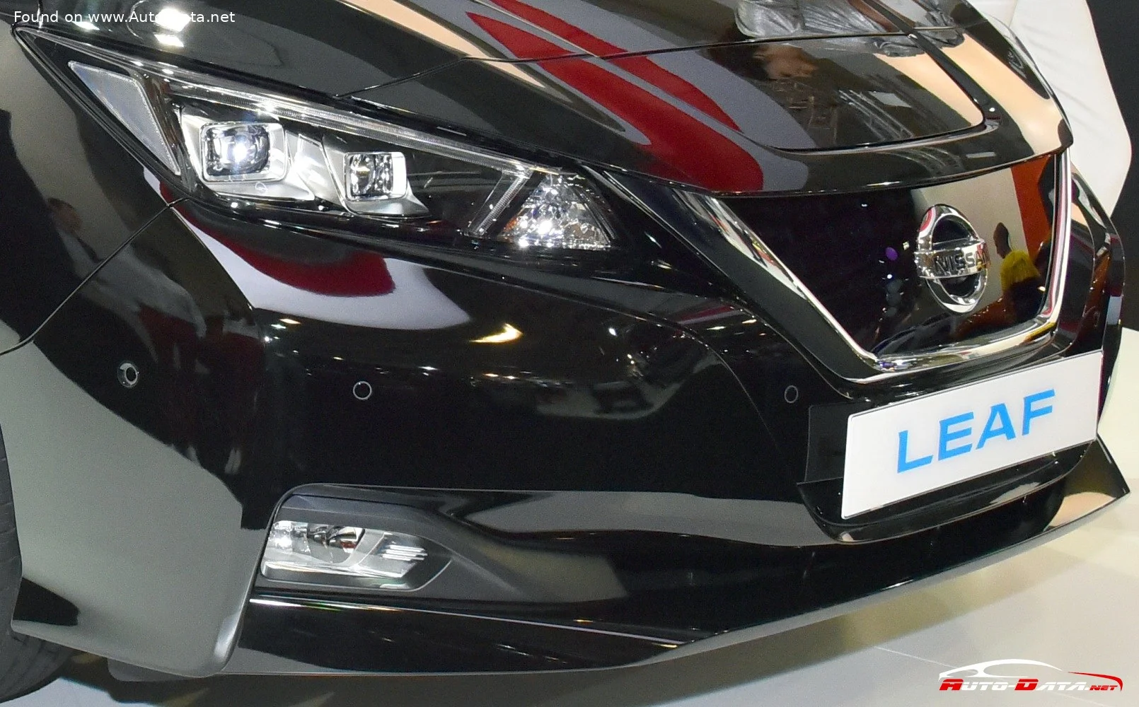 Nissan Leaf 40 kWh (150 Hp)2017 - 2025 thumbnail 5