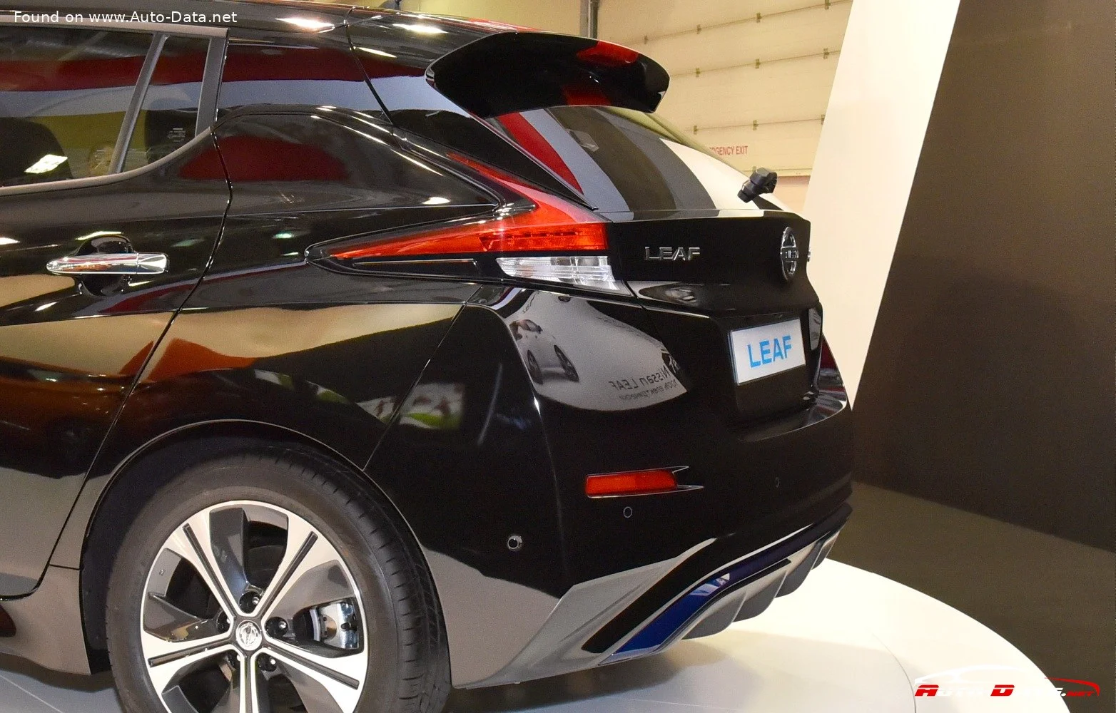 Nissan Leaf 40 kWh (150 Hp)2017 - 2025 thumbnail 7