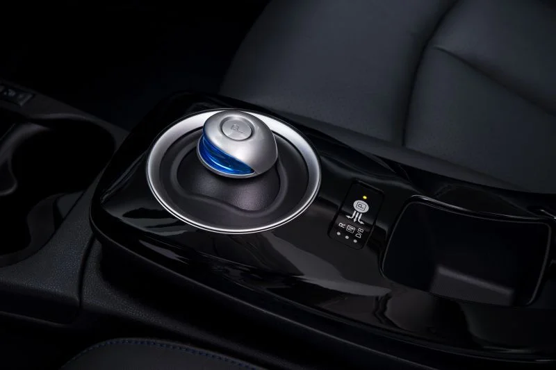 Nissan Leaf 24 kWh (109 Hp)2010 - 2012 thumbnail 12