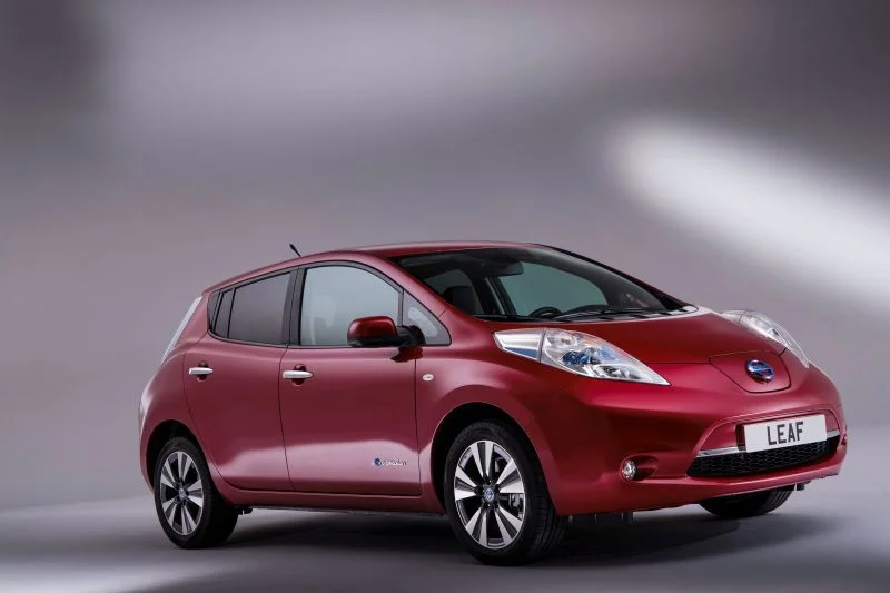Nissan Leaf 24 kWh (109 Hp)2010 - 2012 thumbnail 3