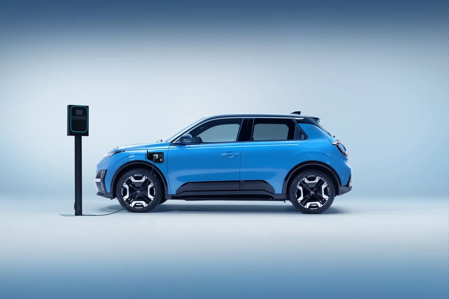 Nissan Micra 40 kWh (122 Hp) Electric Standard Range2025 - thumbnail 9