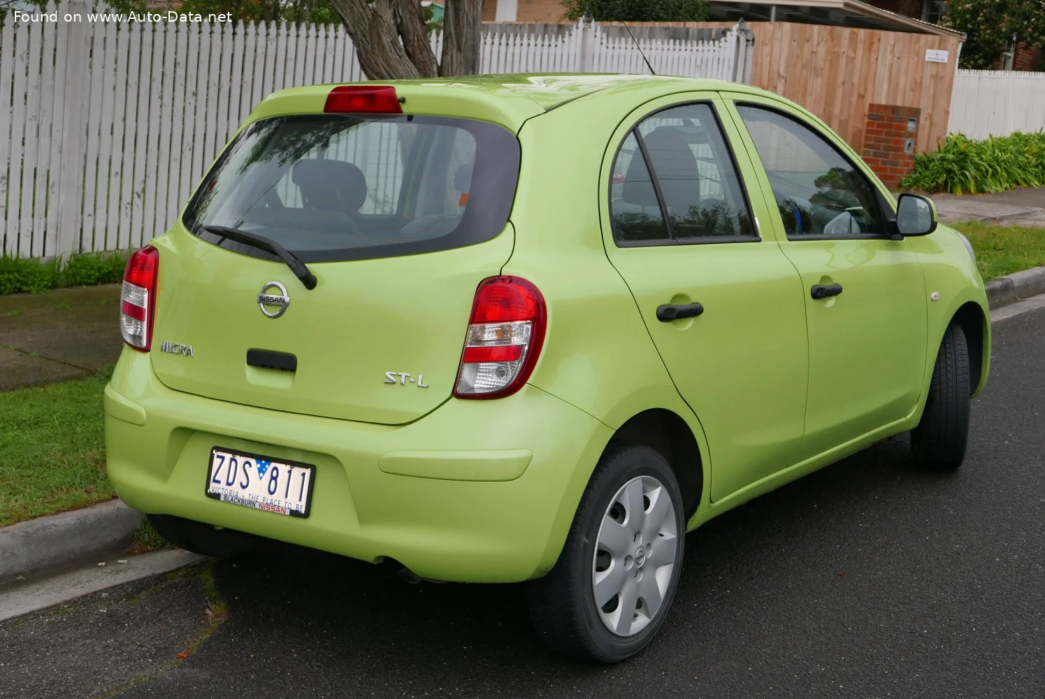 Nissan Micra 1.2 (80 Hp)2010 - 2013 thumbnail 2