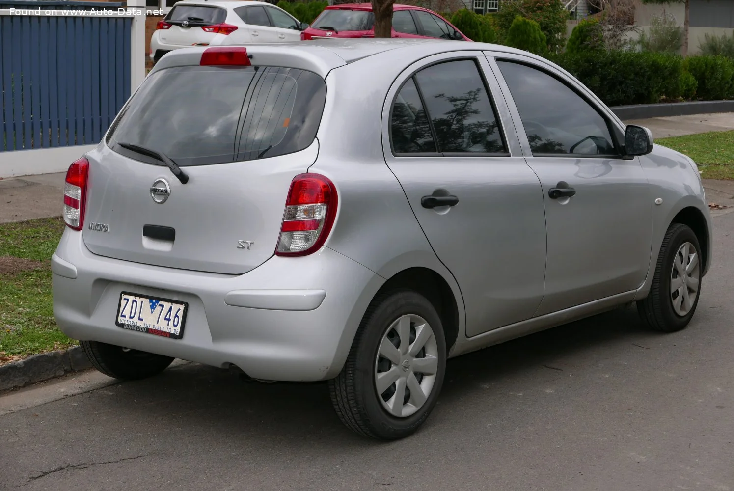 Nissan Micra 1.2 (80 Hp)2010 - 2013 thumbnail 4