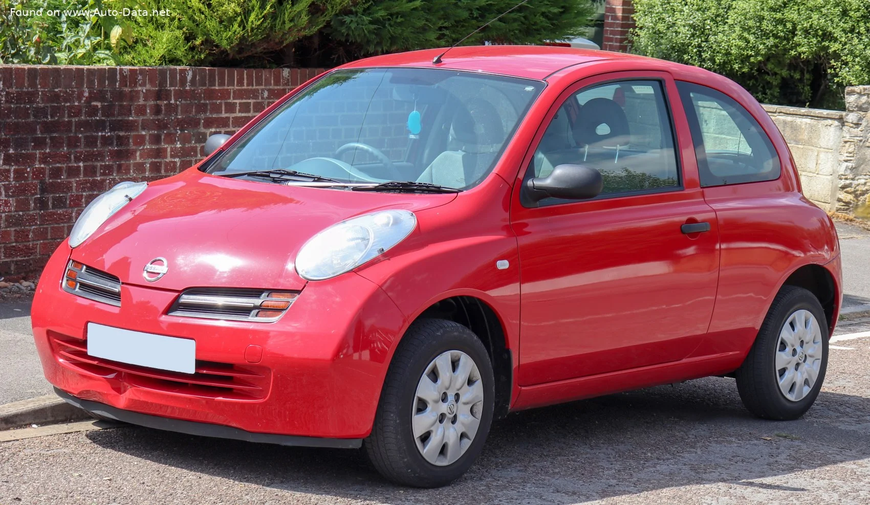 Nissan Micra 1.0 i 16V (65 Hp)2003 - 2005 thumbnail 3