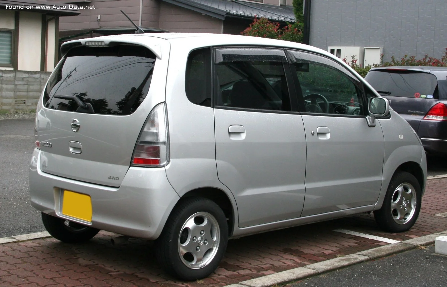 Nissan Moco 0.7 i 12V (54 Hp)2001 - 2006 thumbnail 4