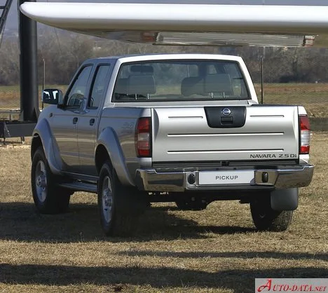 Nissan Navara 2.4 Double Cab 4WD (148 Hp)1998 - 2004 thumbnail 12