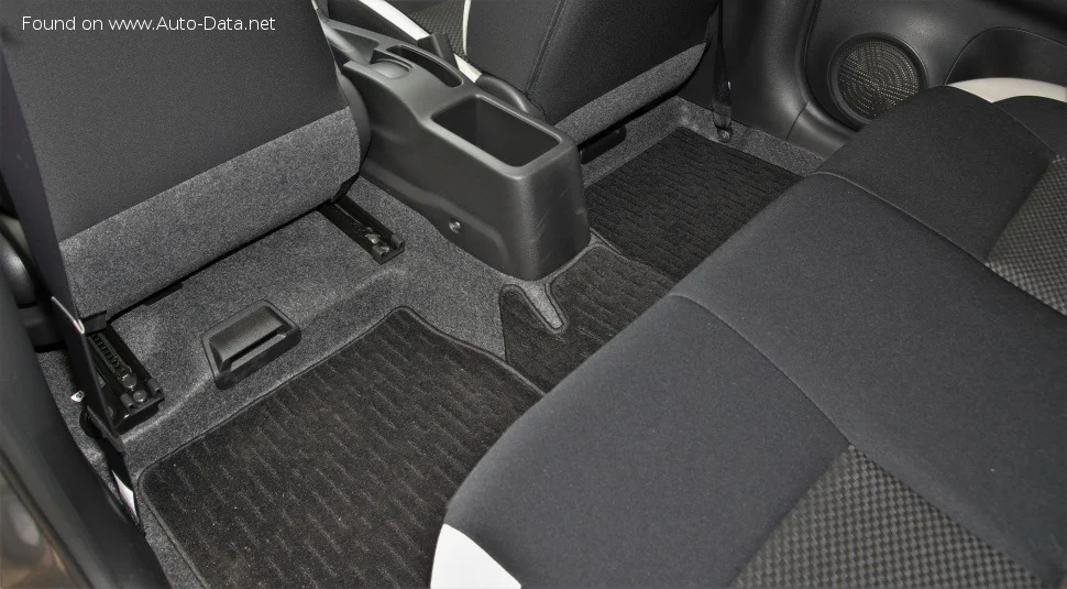 Nissan Note 1.2 (79 Hp) 4WD CVT2017 - 2020 thumbnail 10