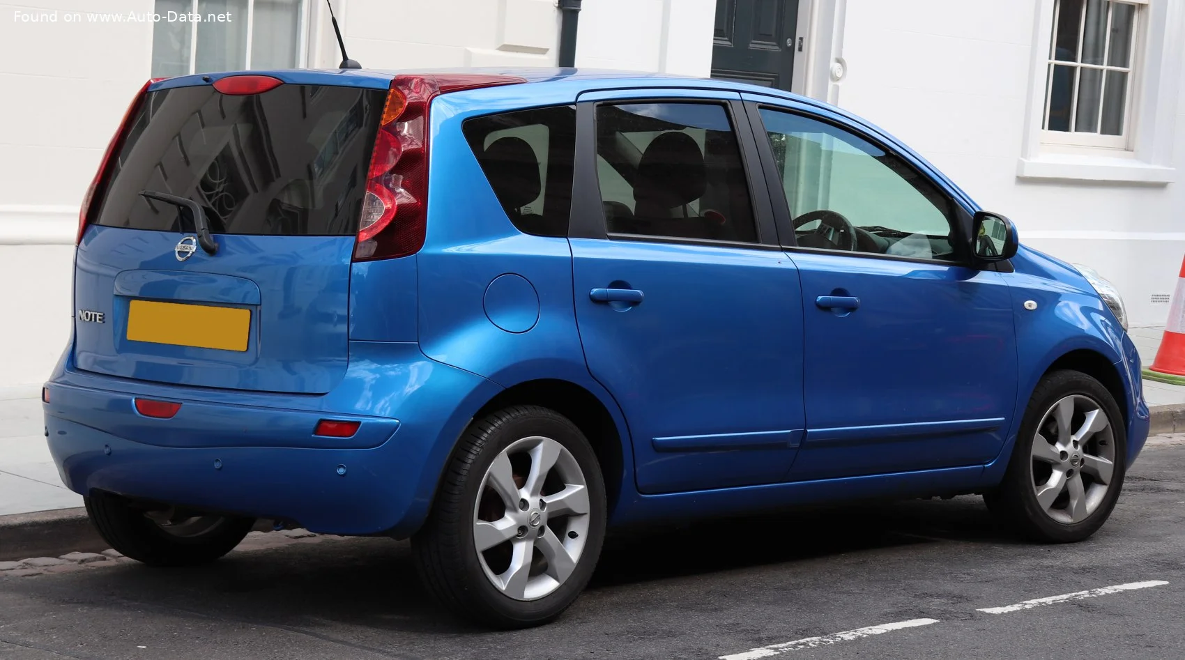 Nissan Note 1.4 (88 Hp)2010 - 2012 thumbnail 4