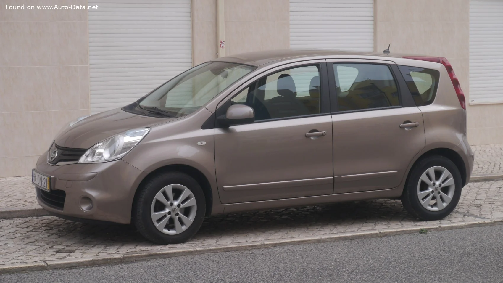 Nissan Note 1.4 (88 Hp)2010 - 2012 thumbnail 5