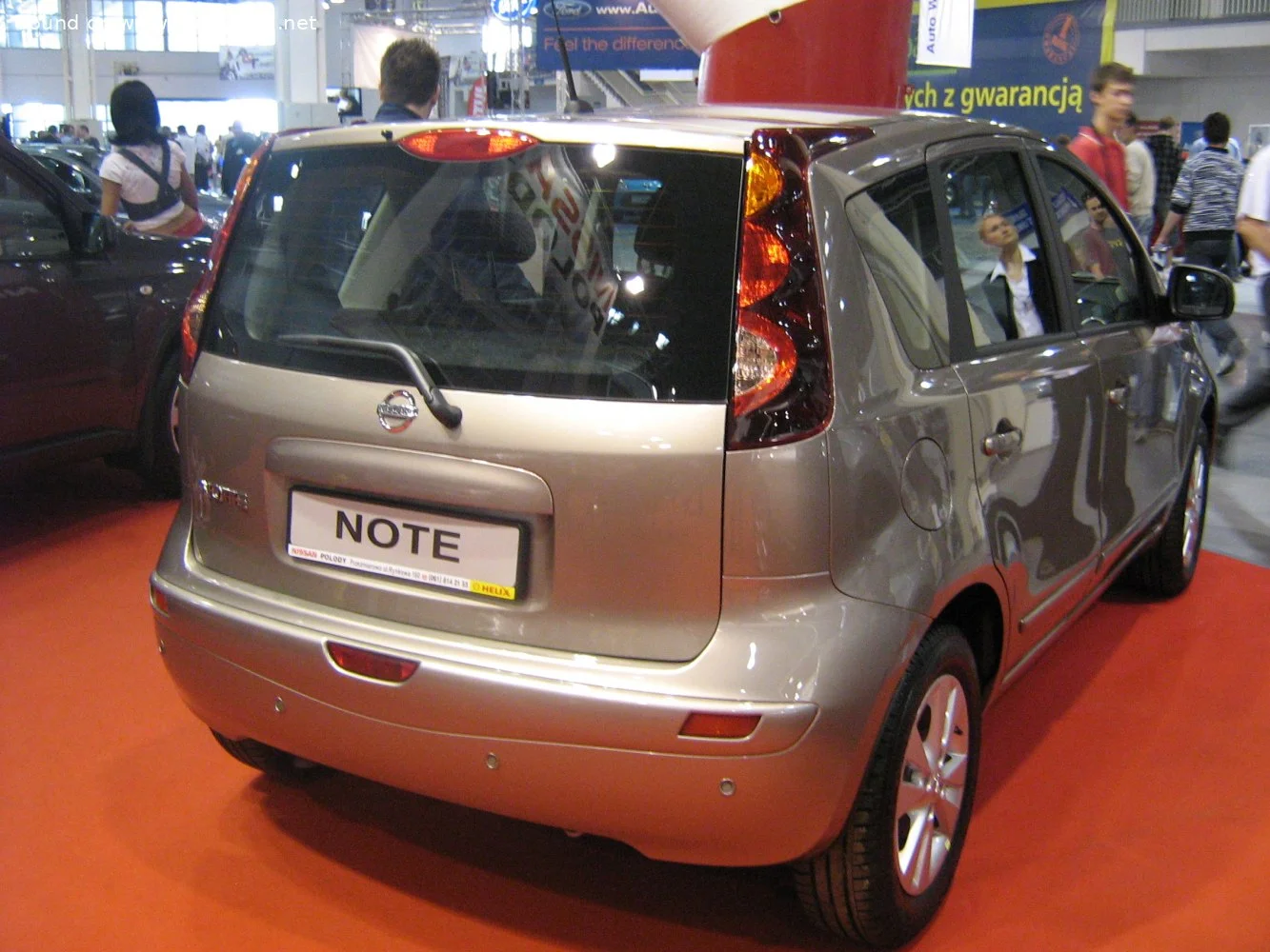Nissan Note 1.4 (88 Hp)2010 - 2012 thumbnail 8