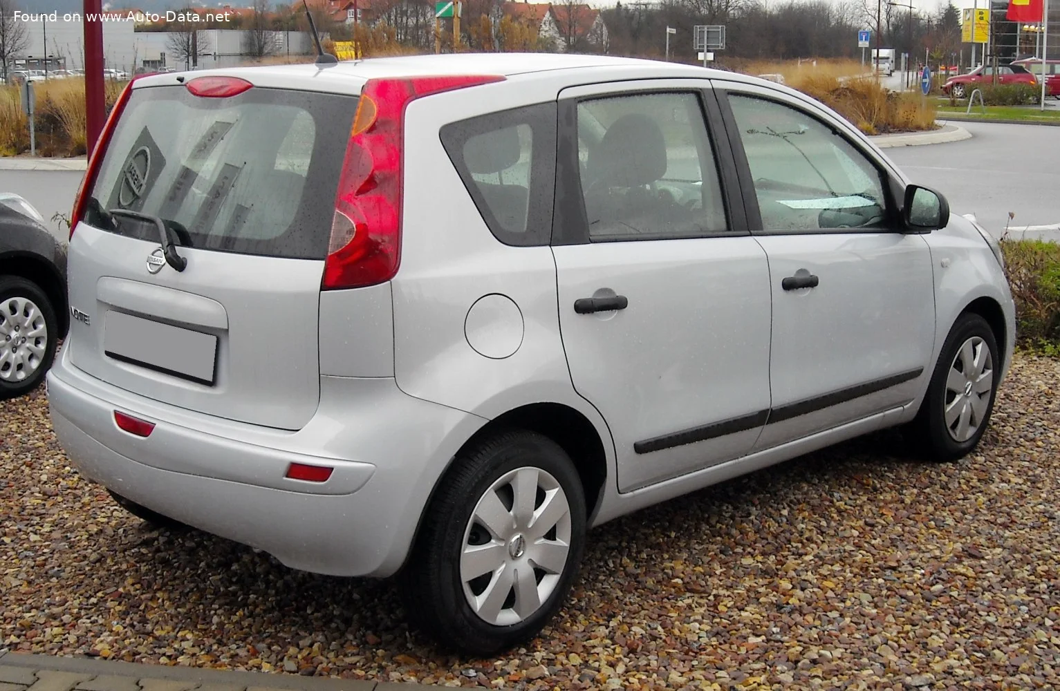 Nissan Note 1.4 i 16V (88 Hp)2005 - 2009 thumbnail 2