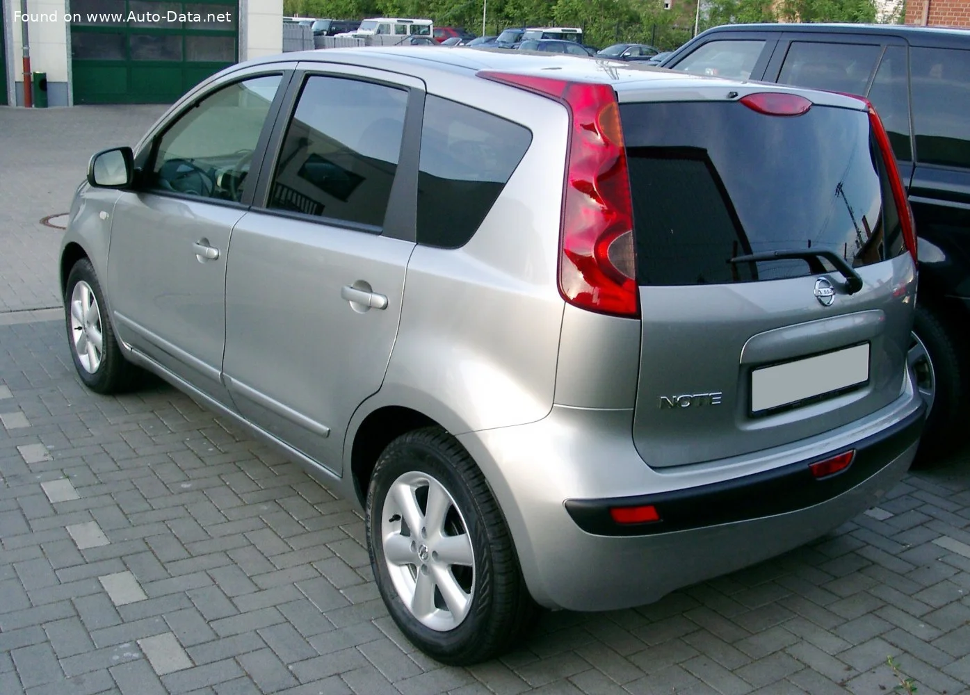 Nissan Note 1.4 i 16V (88 Hp)2005 - 2009 thumbnail 4