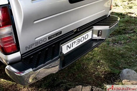 Nissan NP 300 Pick up 2.5 dCi (133 Hp) King Cab2008 - 2015 thumbnail 15