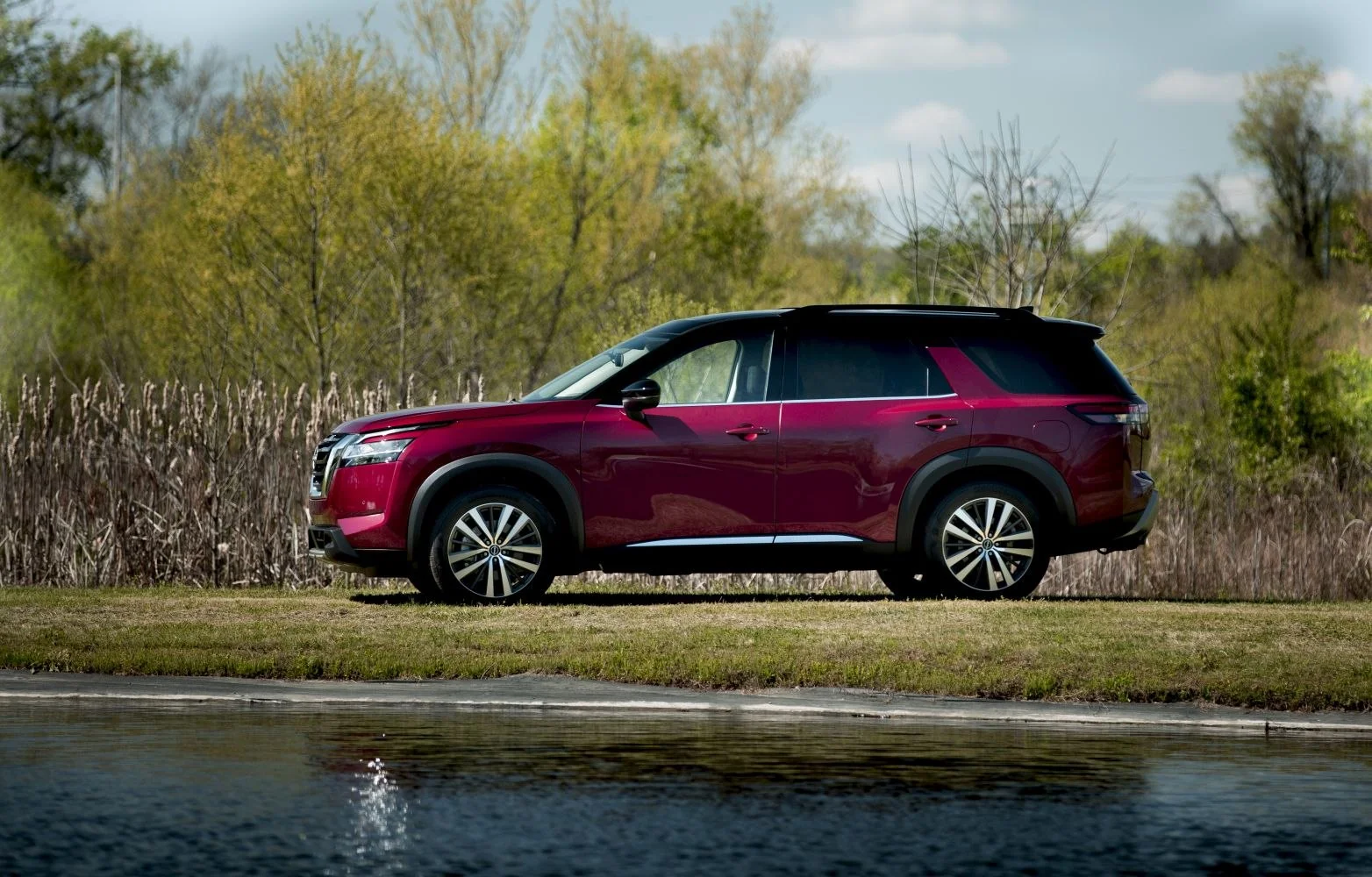 Nissan Pathfinder 3.5 V6 (275 Hp) 4x4 Automatic2021 - thumbnail 4
