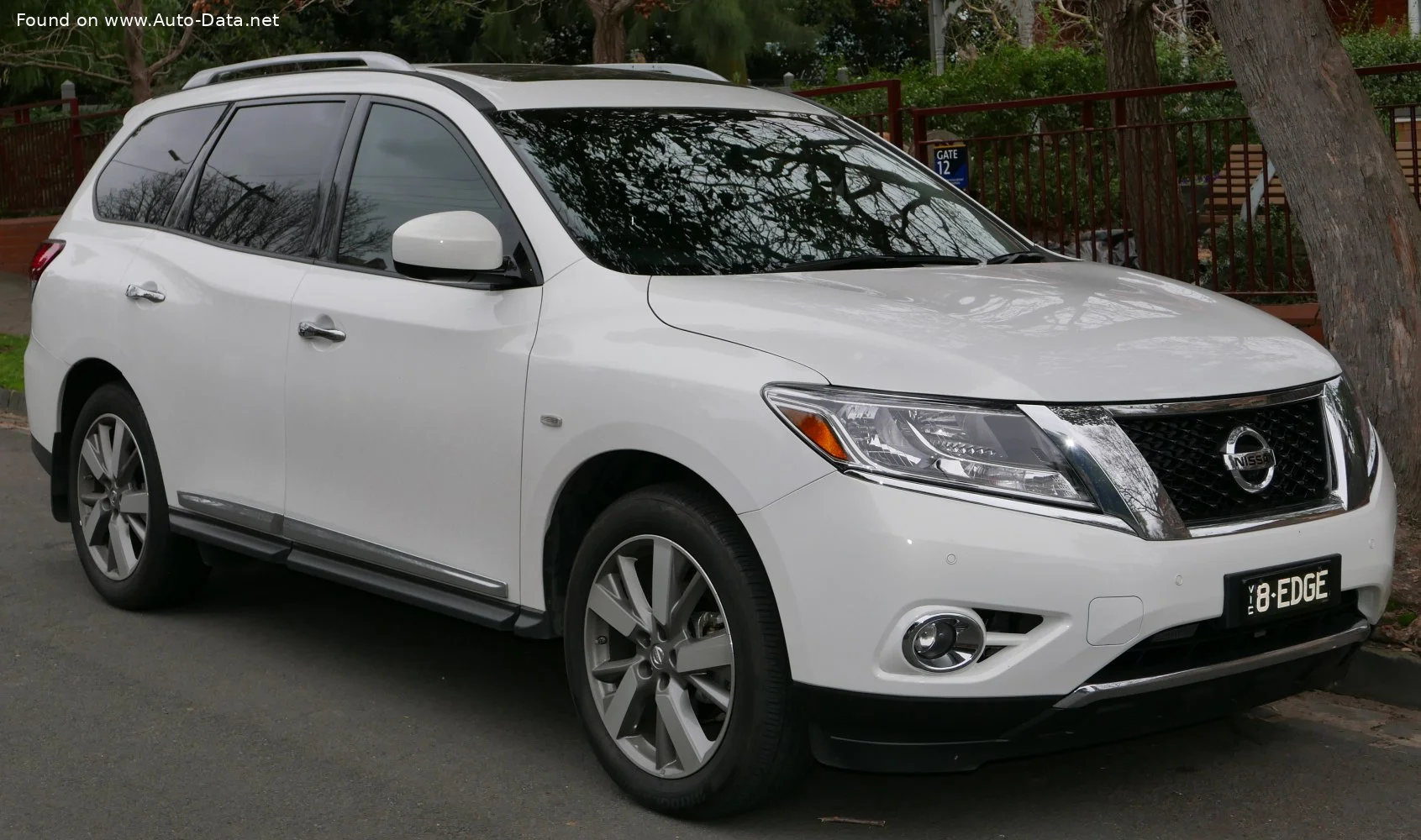 Nissan Pathfinder 3.5 (260 Hp) 4x4-i Xtronic CVT2012 - 2016 - 1