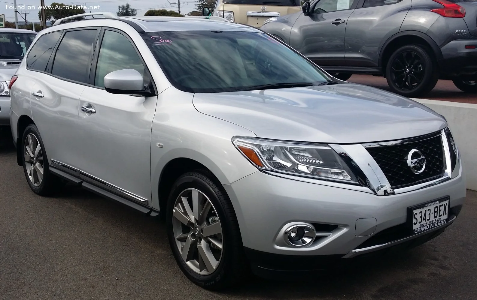 Nissan Pathfinder 3.5 (260 Hp) 4x4-i Xtronic CVT2012 - 2016 thumbnail 3