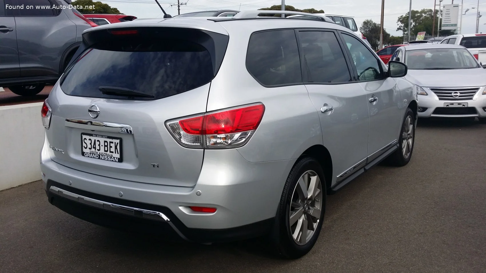 Nissan Pathfinder 3.5 (260 Hp) 4x4-i Xtronic CVT2012 - 2016 thumbnail 4